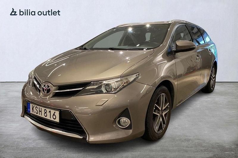 Brun Begagnad 2014 Toyota Auris Touring Sports Kombi | 130 000 kr (Marknadspris) - Bild 1/4