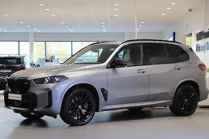 Begagnad BMW X5 M Sport 537 HK (394 kW) 2023 Grå SUV