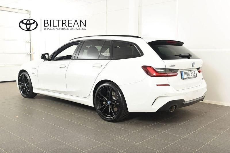 Begagnad BMW 330 M Sport 292 HK (214 kW) 2022 Vit Kombi