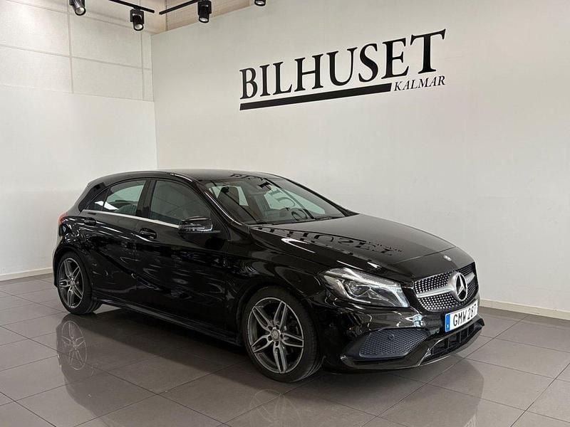 Svart Begagnad 2017 Mercedes A180 AMG Halvkombi | 179 900 kr (Lite dyr) - Bild 1/4