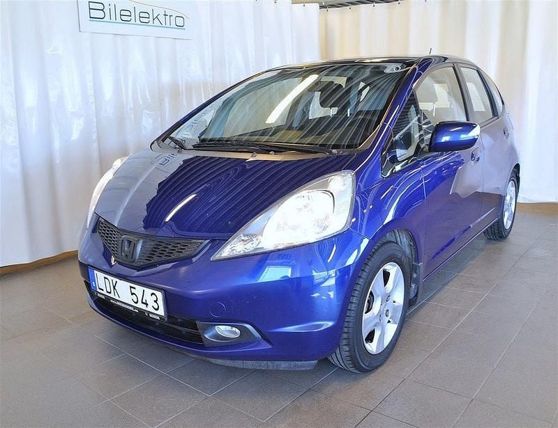 Blå Begagnad 2011 Honda Jazz Halvkombi | 62 000 kr (Marknadspris) - Bild 1/4