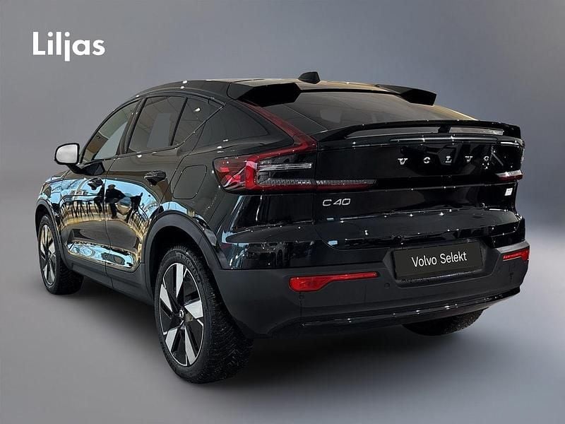 Begagnad Volvo C40 Core 185 kW (252 HK) 2023 Svart SUV
