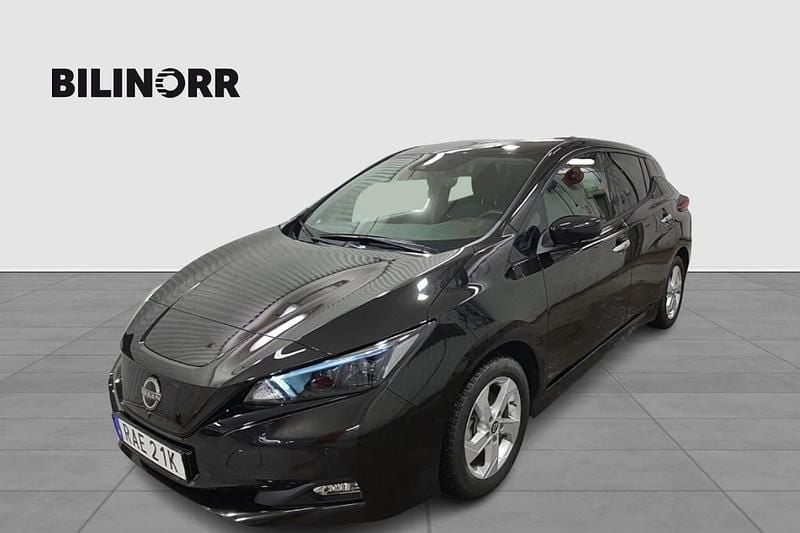 Svart Begagnad 2022 Nissan Leaf Halvkombi | 189 900 kr (Marknadspris) - Bild 1/4
