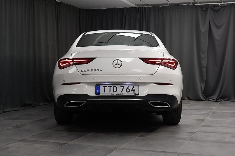 Begagnad Mercedes CLA250e Advanced Plus 160 HK (117 kW) 2022 Vit Sedan