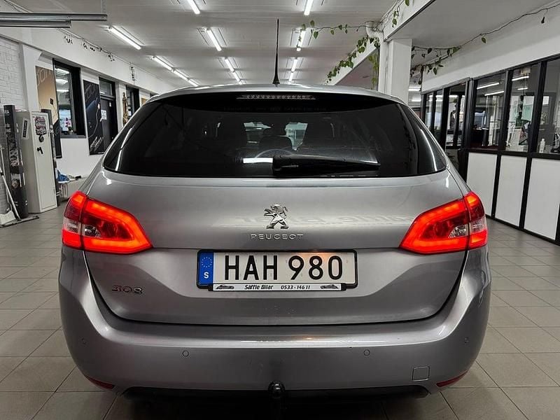 Begagnad Peugeot 308 Active 110 HK (80 kW) 2015 Grå Kombi