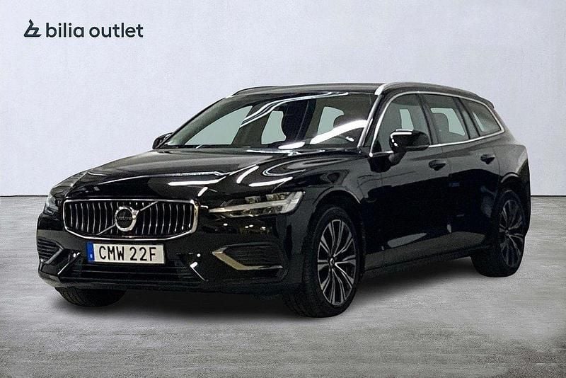 Svart Begagnad 2022 Volvo V60 Core Kombi | 369 900 kr (Marknadspris) - Bild 1/3