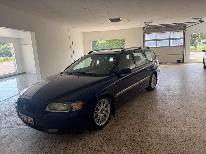 Blå Begagnad 2005 Volvo V70 Ocean Race Kombi | 28 900 kr (Bra pris) - Bild 1/4