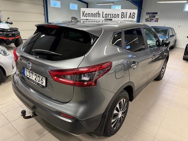 Begagnad Nissan Qashqai 116 HK (85 kW) 2018 Grå SUV