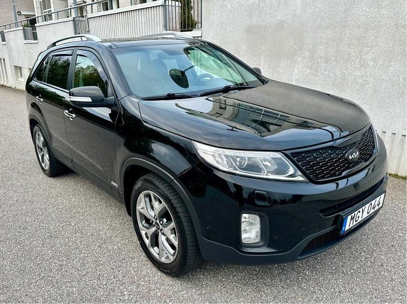 Svart Begagnad 2013 Kia Sorento SUV | 119 000 kr (Marknadspris) - Bild 1/4