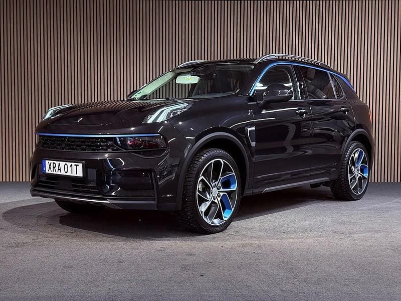 Svart Begagnad 2022 Lynk & Co 01 SUV | 274 500 kr (Marknadspris) - Bild 1/4