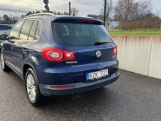 Begagnad VW Tiguan Sportline 140 HK (102 kW) 2008 Blå SUV