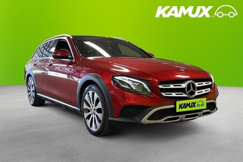 Röd Begagnad 2017 Mercedes E220 Kombi | 314 800 kr (Marknadspris) - Bild 1/3