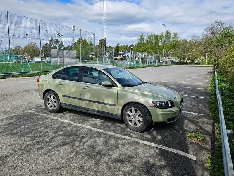 Begagnad Volvo S40 170 HK (125 kW) 2005 Ljus grön Sedan