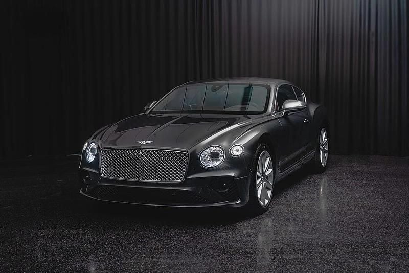 Grå Begagnad 2018 Bentley Continental GT | 1 750 000 kr - Bild 1/4
