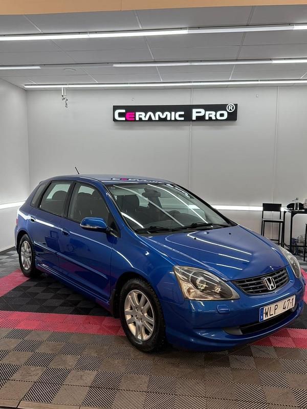 Begagnad Honda Civic 110 HK (80 kW) 2005