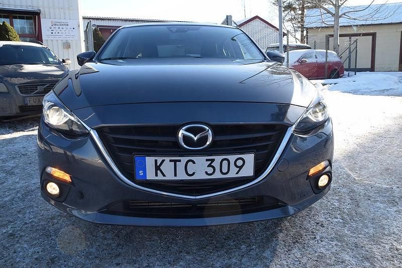 Begagnad Mazda 3 Inclusive 150 HK (110 kW) 2014 Grå met Halvkombi