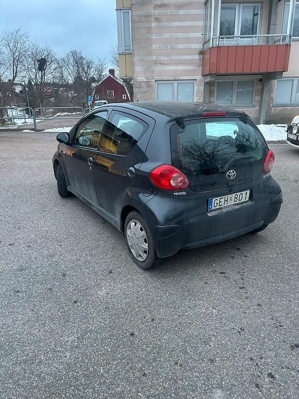 Begagnad Toyota Aygo 68 HK (50 kW) 2006 Halvkombi
