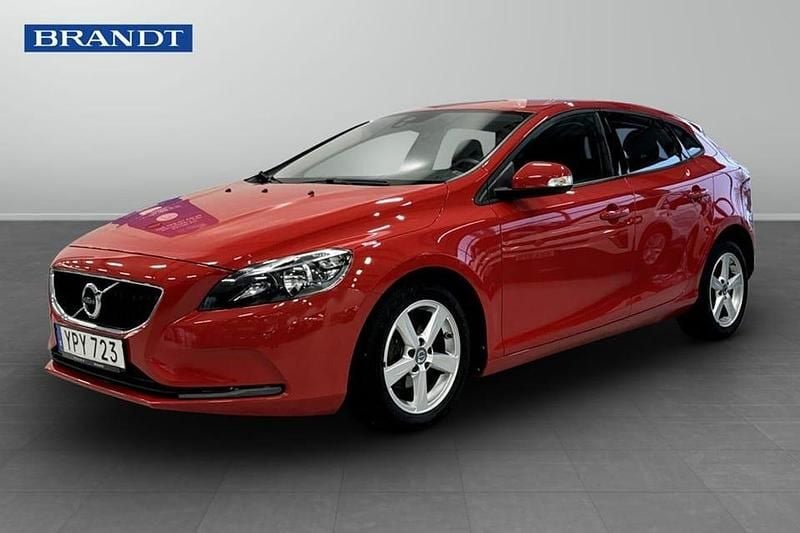 Begagnad Volvo V40 Business Edition 121 HK (88 kW) 2018 Röd