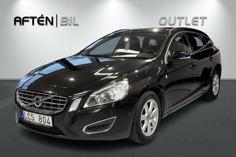 Svart Begagnad 2010 Volvo V60 Momentum Kombi | 74 800 kr (Marknadspris) - Bild 1/3