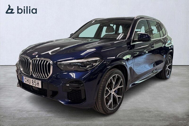 Blå Begagnad 2022 BMW X5 M Sport SUV | 669 900 kr (Bra pris) - Bild 1/3