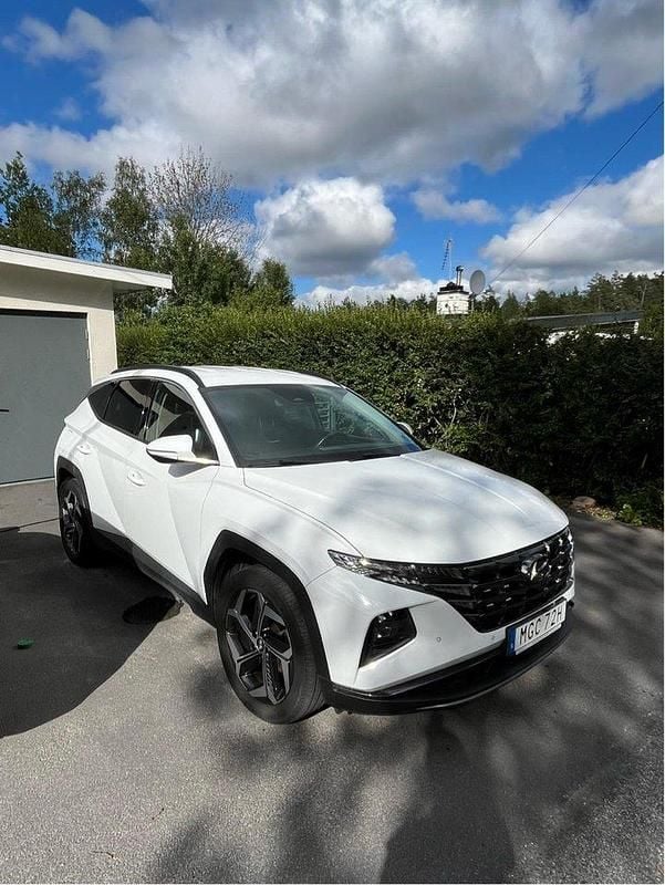 Vit Begagnad 2021 Hyundai Tucson Advanced SUV | 275 000 kr (Superpris) - Bild 1/4
