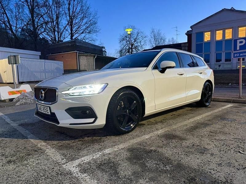 Begagnad Volvo V60 150 HK (110 kW) 2020 Kombi