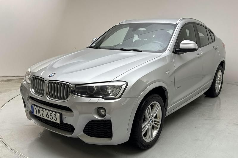 Silver Begagnad 2017 BMW X4 M Sport SUV | 200 000 kr - Bild 1/4