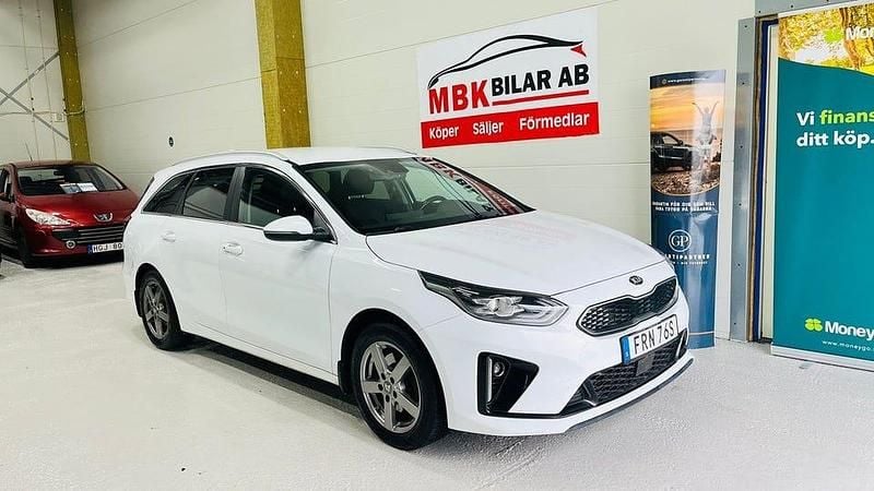 Vit Begagnad 2021 Kia Ceed Sportswagon Kombi | 185 000 kr (Superpris) - Bild 1/4