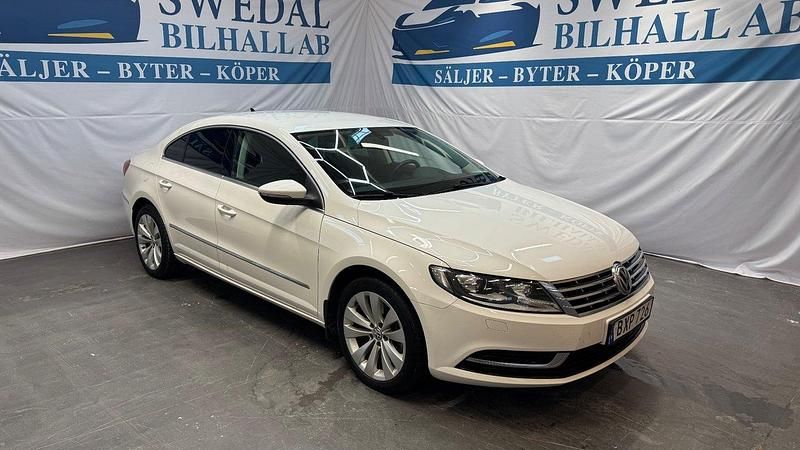Vit Begagnad 2014 VW CC Sedan | 129 800 kr (Lite dyr) - Bild 1/4