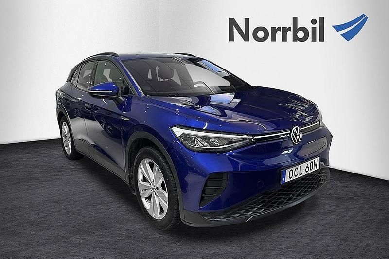 Blå Begagnad 2023 VW ID.4 Pro Performance SUV | 384 900 kr (Superpris) - Bild 1/4