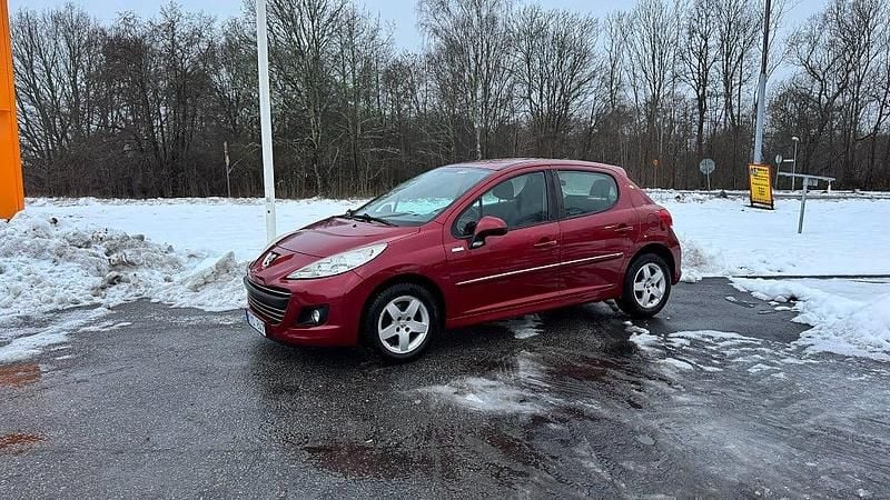 Begagnad Peugeot 207 95 HK (69 kW) 2010 Röd Halvkombi
