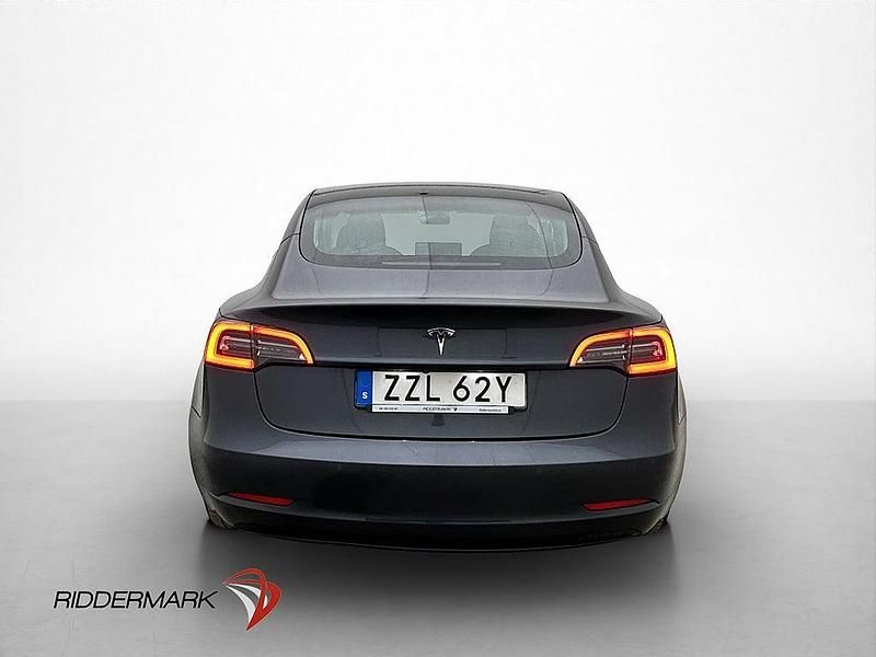 Begagnad Tesla Model 3 Standard Range Plus 239 kW (325 HK) 2019 Grå Sedan