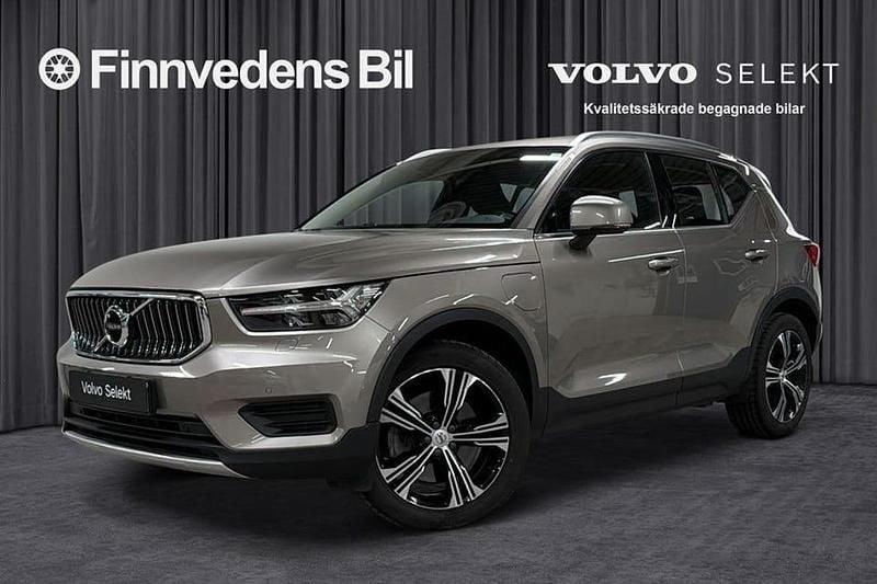 Grå Begagnad 2022 Volvo XC40 Inscription SUV | 349 000 kr (Lite dyr) - Bild 1/4