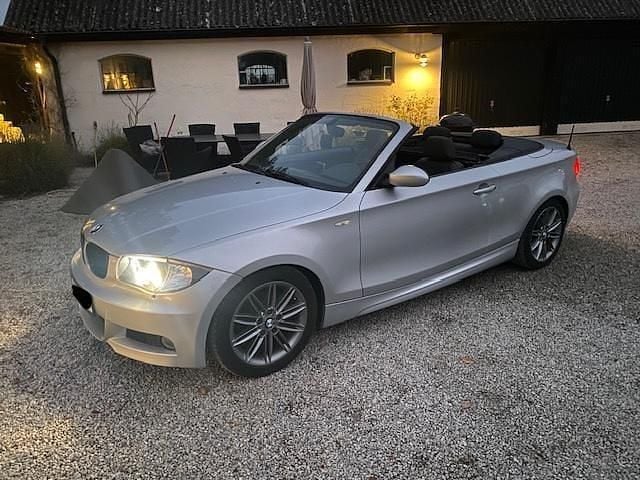 Silver Begagnad 2009 BMW 118 Cabriolet Advantage Cab | 79 000 kr - Bild 1/4
