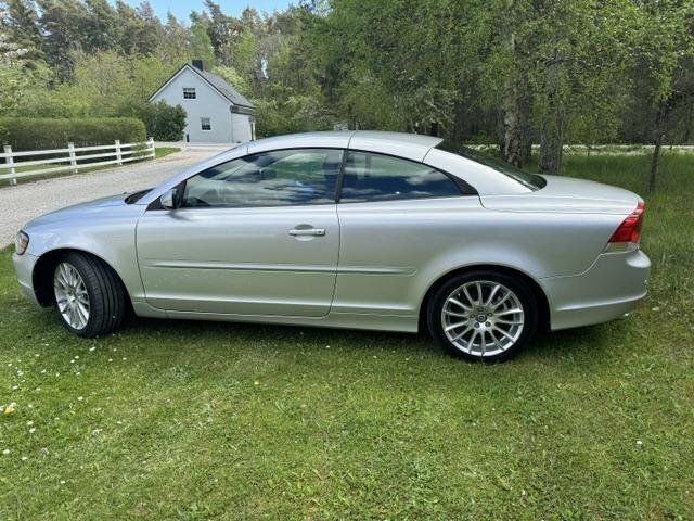 Grå Begagnad 2006 Volvo C70 Summum Cab | 139 000 kr (Marknadspris) - Bild 1/1