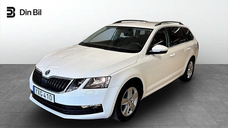 Vit (candy white) Begagnad 2017 Skoda Octavia Ambition Kombi | 134 900 kr (Marknadspris) - Bild 1/4