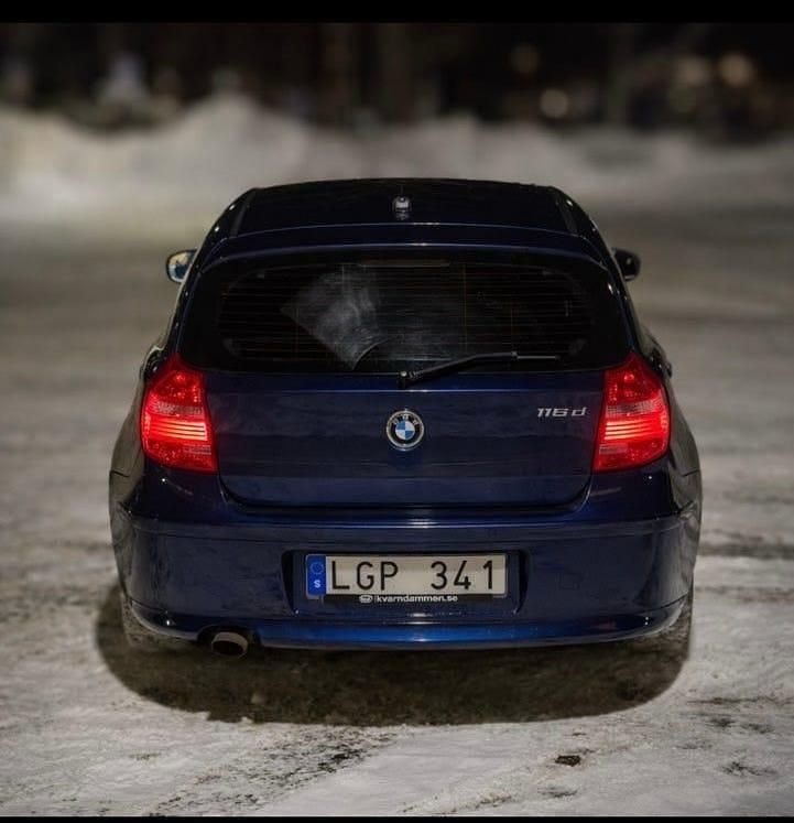 Begagnad 2011 BMW 116 Halvkombi | 58 500 kr (Bra pris) - Bild 1/4