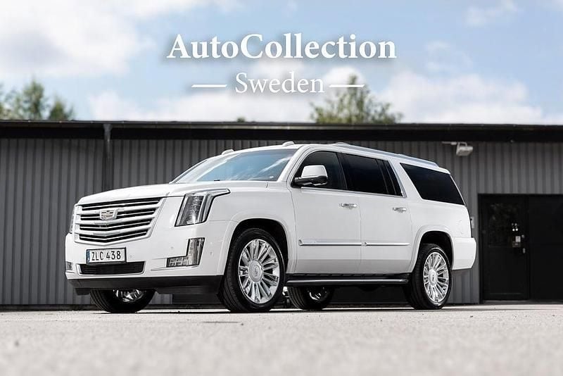 Vit Begagnad 2017 Cadillac Escalade SUV | 629 000 kr (Marknadspris) - Bild 1/4