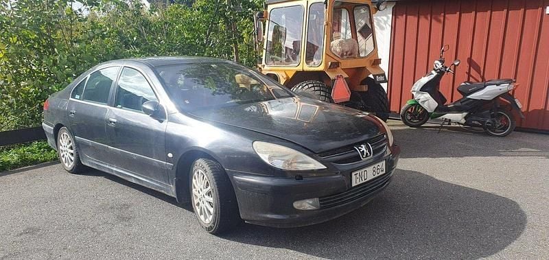 Svart Begagnad 2003 Peugeot 607 Sedan | 5 500 kr - Bild 1/4