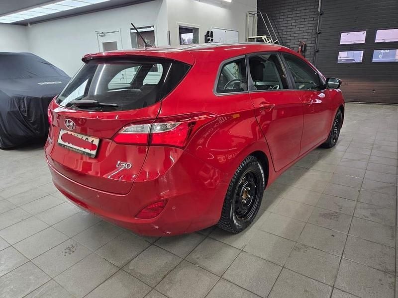 Begagnad Hyundai i30 110 HK (80 kW) 2015 Kombi
