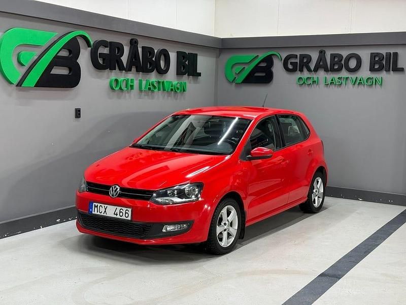 Röd Begagnad 2012 VW Polo Halvkombi | 59 900 kr (Marknadspris) - Bild 1/4