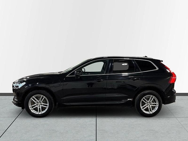 Begagnad Volvo XC60 Momentum 303 HK (222 kW) 2020 Svart SUV