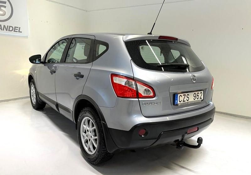 Begagnad Nissan Qashqai 131 HK (96 kW) 2013 Grå SUV