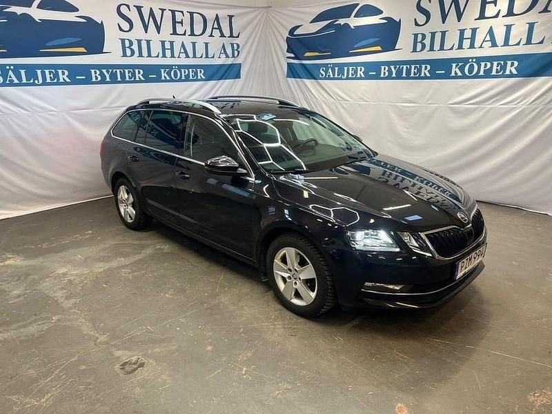 Svart Begagnad 2018 Skoda Octavia Style Kombi | 154 800 kr (Marknadspris) - Bild 1/4