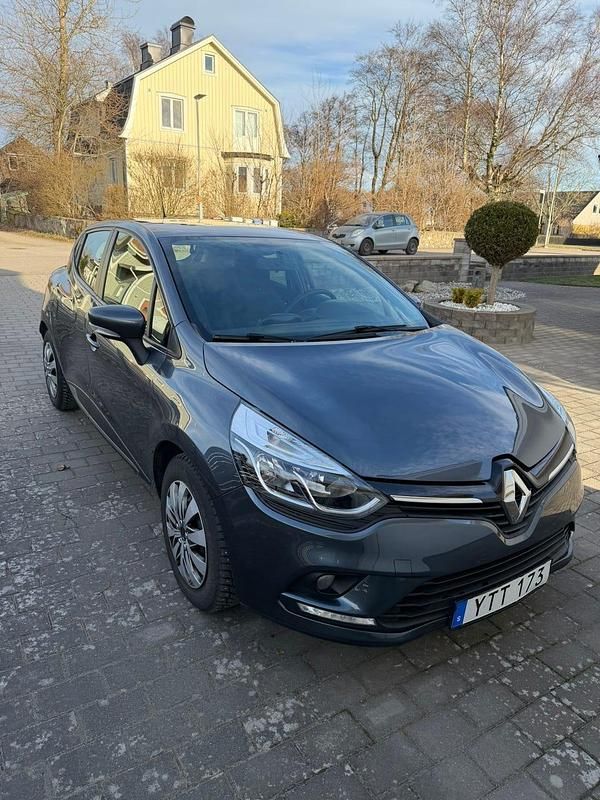 Begagnad Renault Clio IV 73 HK (53 kW) 2018