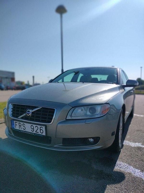 Grön Begagnad 2008 Volvo S80 Sedan | 63 000 kr (Bra pris) - Bild 1/4