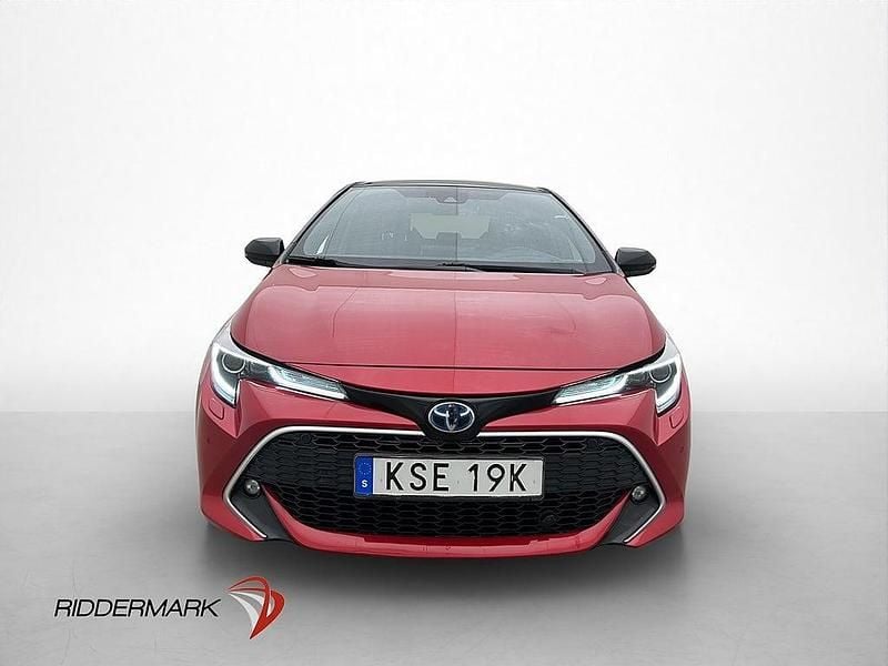 Begagnad Toyota Corolla Executive 184 HK (135 kW) 2019 Röd Halvkombi
