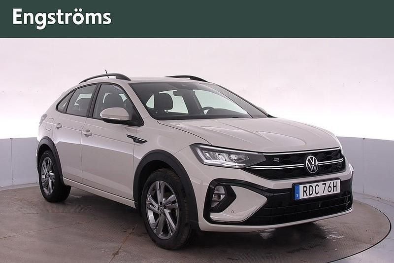 Grå Begagnad 2022 VW Taigo R-line SUV | 239 000 kr (Marknadspris) - Bild 1/4