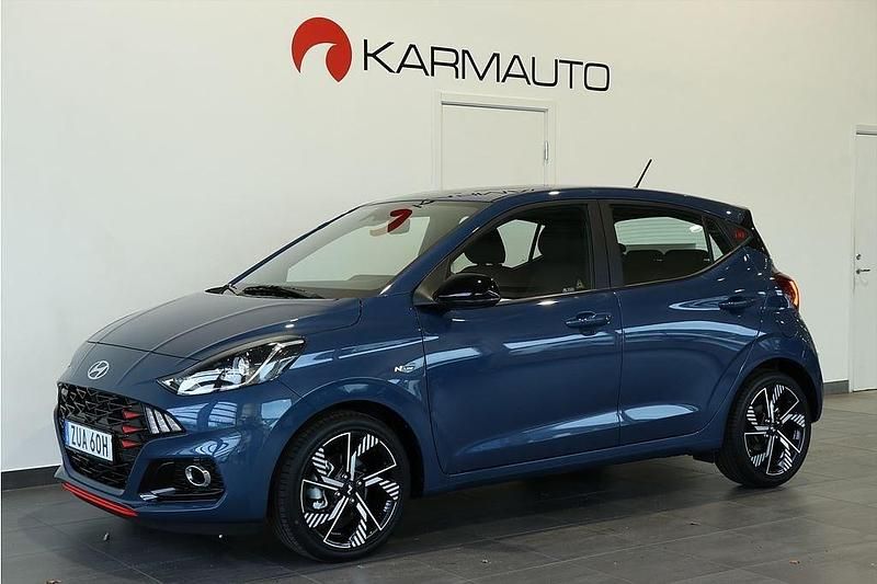 Blå Ny 2025 Hyundai i10 N Line Halvkombi | 184 900 kr (Marknadspris) - Bild 1/4
