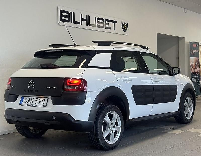 Begagnad Citroën C4 Cactus 99 HK (72 kW) 2015 Vit Halvkombi